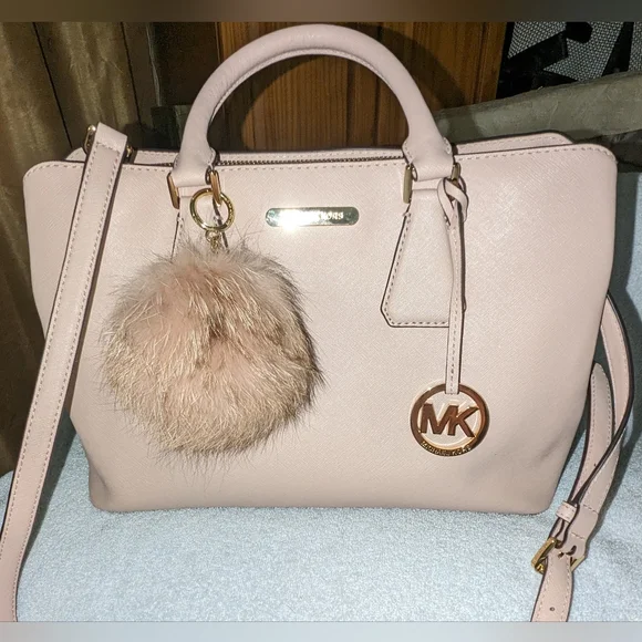 Michael Kors soft pink saffiano leather Savannah satchel bag. - Picture 1 of 16